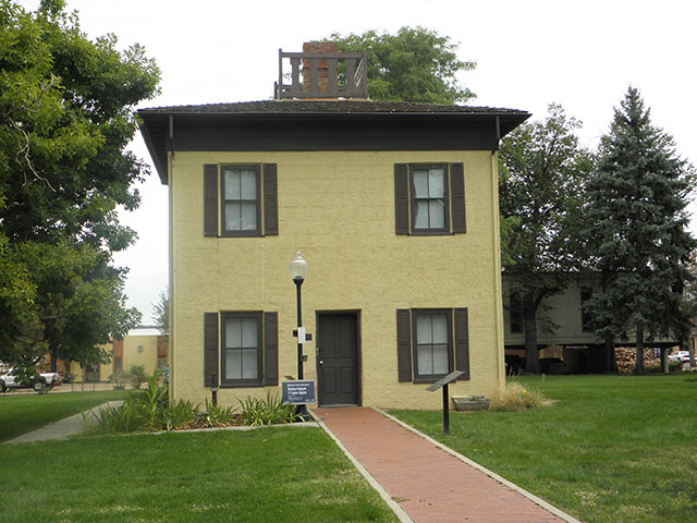 Photo of the front of the historic Meeker Home